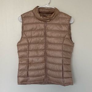 Aritzia Babaton Puffer Vest, Small